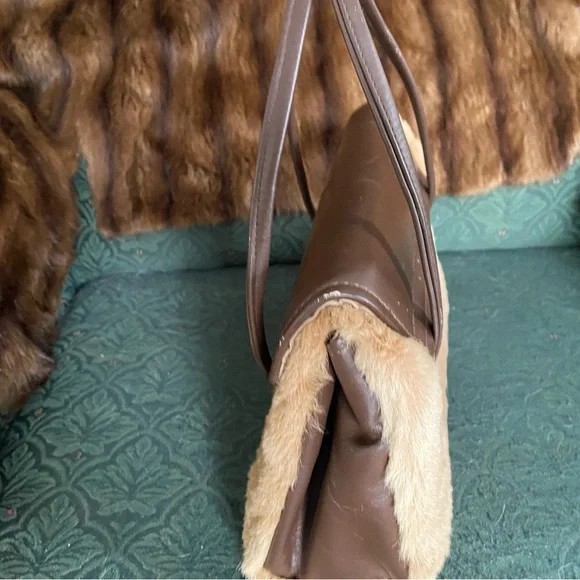 Refined Elegance in Rare Kangaroo Leather - Picture 2 of 10